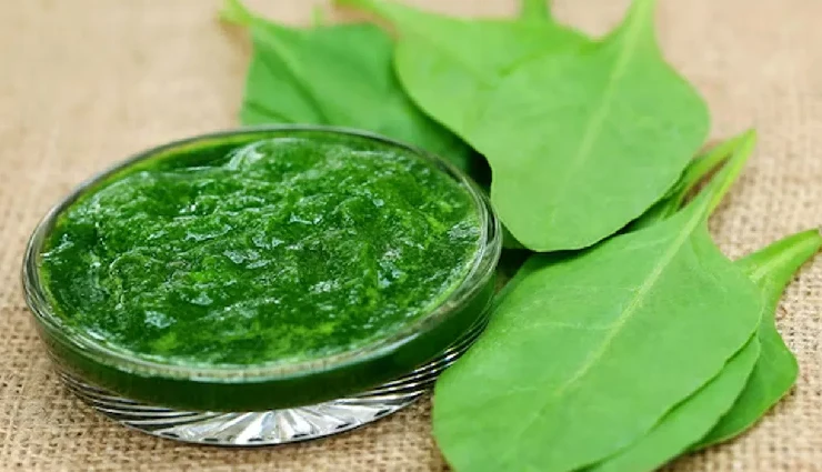 tea benefits for skin,tea for hair growth,green tea for acne,black tea for hair shine,herbal tea skincare,tea rinse for hair,tea face mask,natural anti-aging remedies,diy tea beauty tips,chamomile tea for skin,hibiscus tea for hair