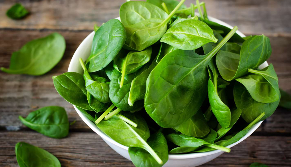 11 Amazing Benefits of Spinach for Skin and Hair
