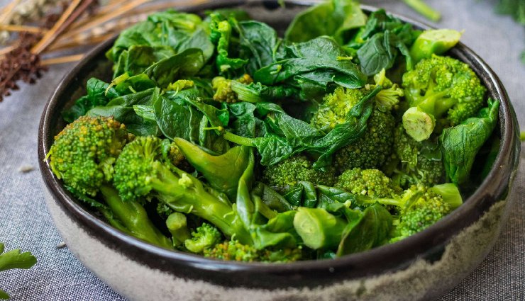 नीता अंबानी की खूबसूरती का राज है यह विटामिन, उम्र बढ़ने की प्रक्रिया को करता है धीमा beauty vitamins,anti-aging foods,neeta ambani beauty secrets,vitamins for youthful skin,anti-aging diet,beauty-enhancing nutrients,youthful appearance tips,neeta ambani skincare