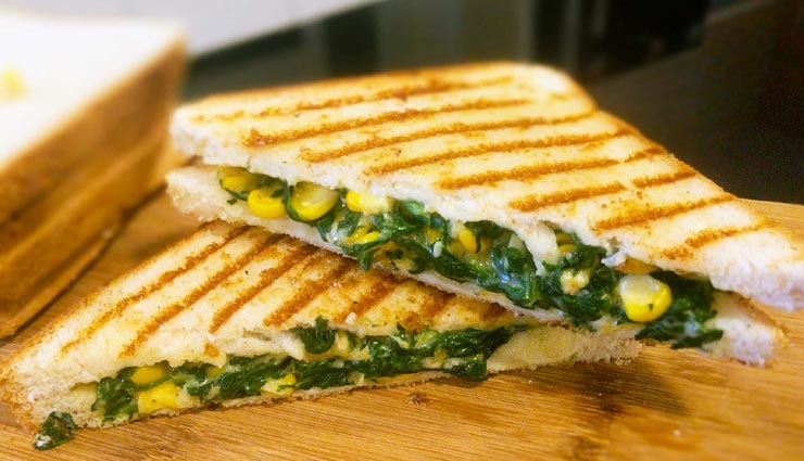 बच्चों को बहुत पसंद आएगा 'स्पिनेच कौर्न सैंडविच' #Recipe