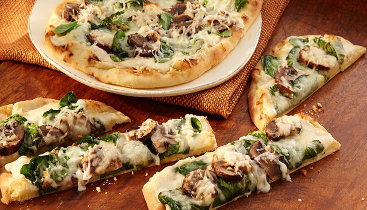 cheesy spinach naan,cheesy naan,spinach naan,naan recipe,cheesy naan recipe,hunger struck,food