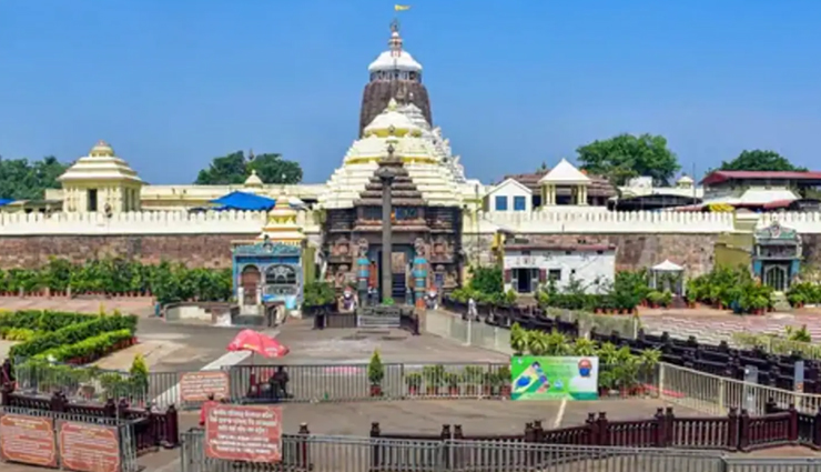 places for spiritual enlightenment in india,india,varanasi,kumbh mela,puri,bodhgaya,tamil nadu,amritsar