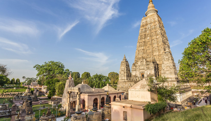 places for spiritual enlightenment in india,india,varanasi,kumbh mela,puri,bodhgaya,tamil nadu,amritsar