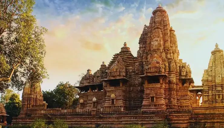 madhya pradesh tourism,places to visit in madhya pradesh,bhopal travel guide,indore attractions,ujjain temples,khajuraho monuments,central india destinations,mp wildlife tourism