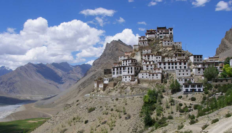 spiti valley,places to visit in spiti valley,tourist attraction in spiti valley,key monastery,chandratal lake,kunzum pass,tabo monastery,pin valley national park,kibber