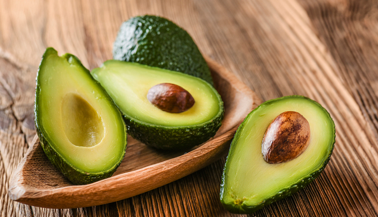 split ends treatment,home remedies for split ends,kitchen ingredients for hair care,natural remedies for split ends,diy split ends treatment,coconut oil for split ends,aloe vera for hair,egg mask for split ends,honey for hair repair,avocado for split ends,banana hair mask,olive oil for hair damage,yogurt for hair health,homemade hair masks,best natural treatments for split ends