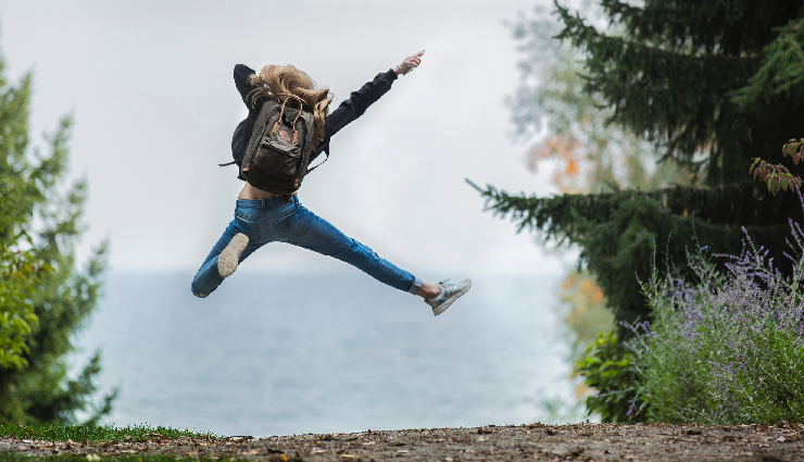 spontaneous living,embracing spontaneity,tips for spontaneous living,living in the moment,embracing life surprises,living a carefree life,spontaneity and happiness,seizing the moment,spontaneous adventures,living life spontaneously