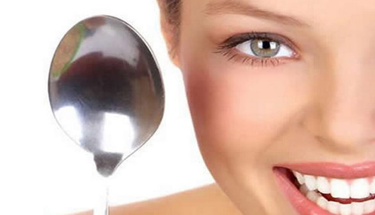 beauty tips,treating acne,chapped lips,whitening teeth,puffy eyes,facial hairs,5 inexpensive beauty remedies every girl should know,beauty tips every girl should know