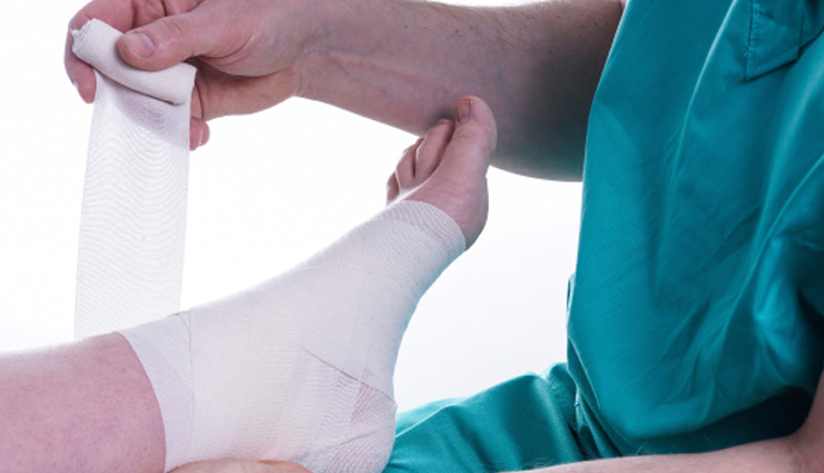 अचानक मोच आने पर होता है असहनीय दर्द, इन घरेलू उपायों की मदद से पाए राहत