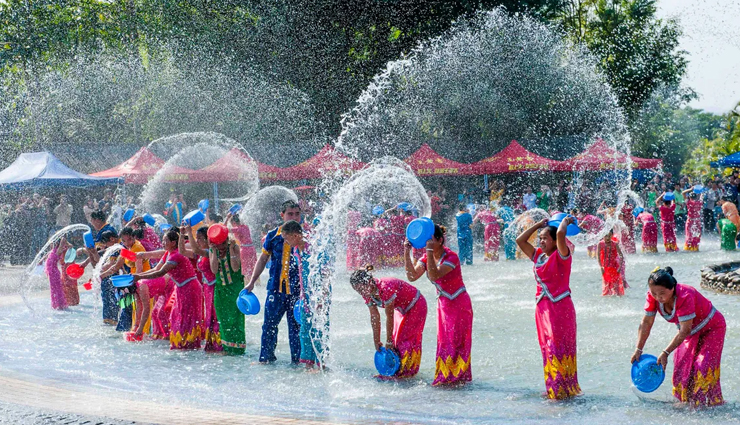 spring festivals to enjoy in 2022,spring festivals around the world,holi festival,india,cherry blossom festival,japan,las fallas,valencia,spain,songkran,thailand,navruz,uzbekistan