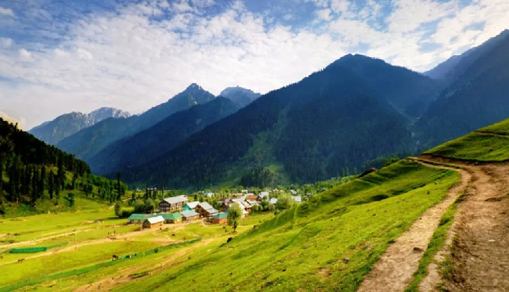 6 Beautiful Hill Stations To Visit in India During Spring