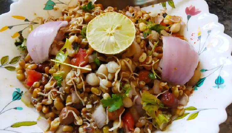 sprouts chaat,sprouts chaat delicious,sprouts chaat tasty,sprouts chaat healthy,sprouts chaat breakfast,sprouts chaat protein rich,sprouts chaat ingredients,sprouts chaat recipe