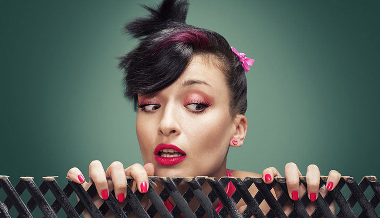 कहीं आपका पति आपको धोखा तो नहीं दे रहा, इस तरह लगाए पता 