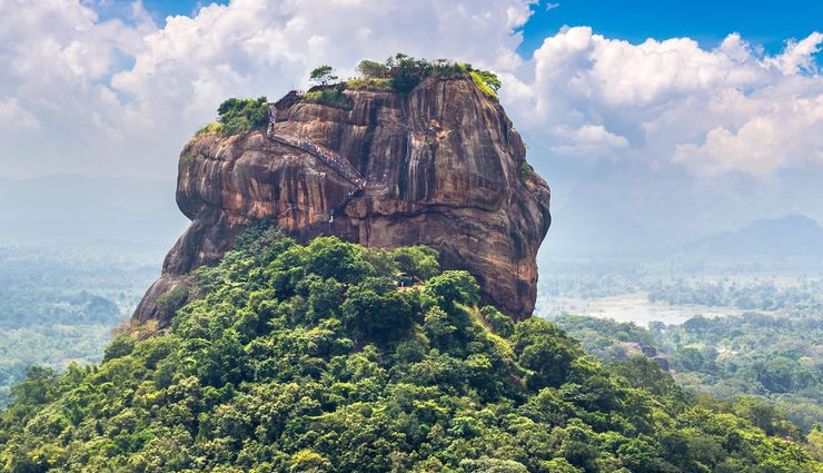 sri lanka,ramayana places in sri lanka,tourist attraction in sri lanka,seetha amman temple,sita kotuwa,munneswaram temple and manavari temple,ram sethu,pushpaka vimana,sanjeevani mountain dolukanda,hanuman temple in ramboda,ravana temple & caves,divurumpola,sigiriya