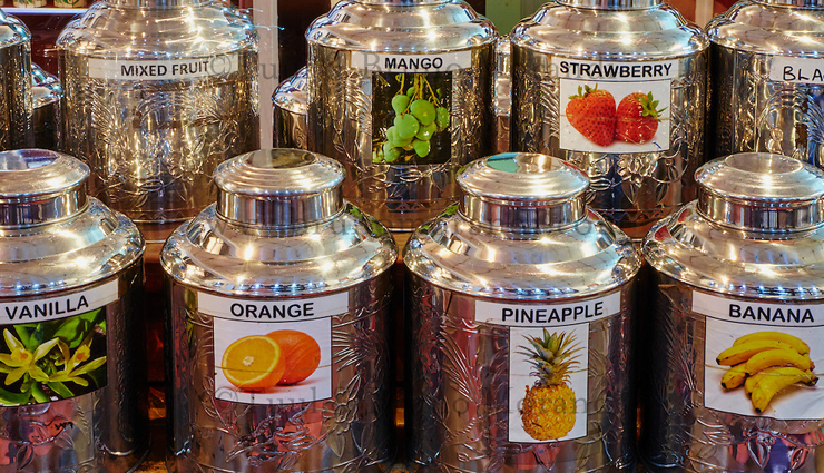 sri lanka,things to buy in sri lanka,buddha figurines,tea,clothing,spices,raksha masks