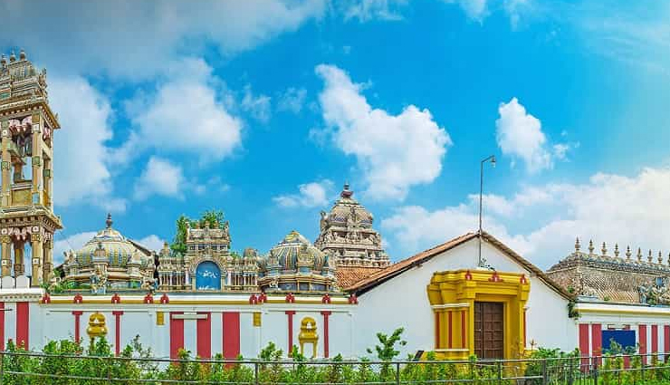 sri lanka,ramayana places in sri lanka,tourist attraction in sri lanka,seetha amman temple,sita kotuwa,munneswaram temple and manavari temple,ram sethu,pushpaka vimana,sanjeevani mountain dolukanda,hanuman temple in ramboda,ravana temple & caves,divurumpola,sigiriya