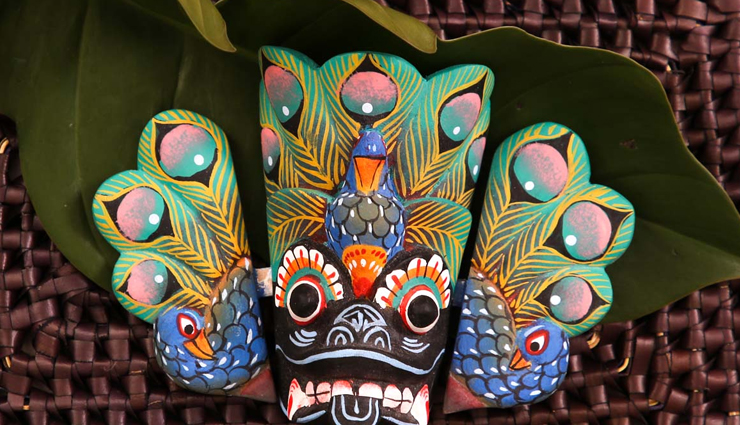 sri lanka,things to buy in sri lanka,buddha figurines,tea,clothing,spices,raksha masks