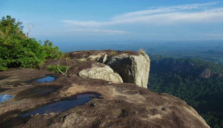 sri lanka,ramayana places in sri lanka,tourist attraction in sri lanka,seetha amman temple,sita kotuwa,munneswaram temple and manavari temple,ram sethu,pushpaka vimana,sanjeevani mountain dolukanda,hanuman temple in ramboda,ravana temple & caves,divurumpola,sigiriya