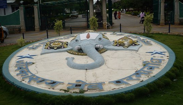 tirupati tourist places,must-visit places in tirupati,sri venkateswara swamy temple tirupati,sri govindaraja swamy temple,ammavari temple tirupati,sri kapileswaraswami temple,srikalahasti temple,sri venkateswara national park,deer park tirupati,talakona waterfalls,srivari padala mandapam,tirupati travel guide,top attractions in tirupati,places to visit in tirupati