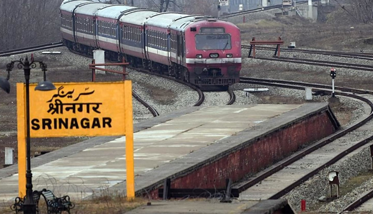 railway stations,beautiful railway stations,stations in india,india beautiful railway stations