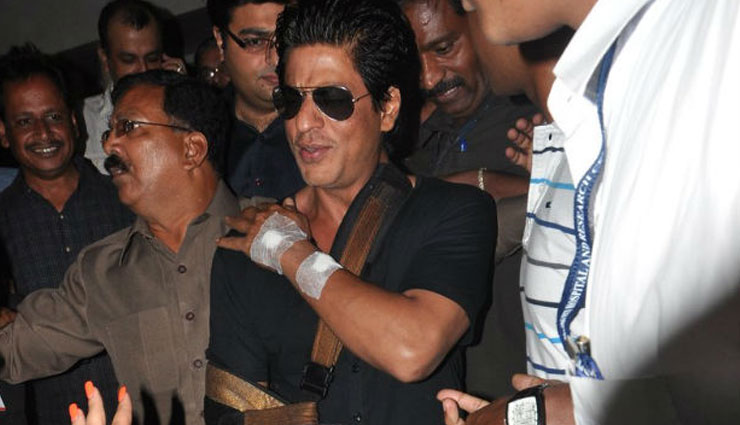 शूटिंग के दौरान लग चुकी है इन एक्टर्स को गम्भीर चोट entertainment,Akshay Kumar,Shah Rukh Khan,amitabh bachchan,actors who have suffered injuries on sets,injuries of actors,actors on sets injuries,john abraham