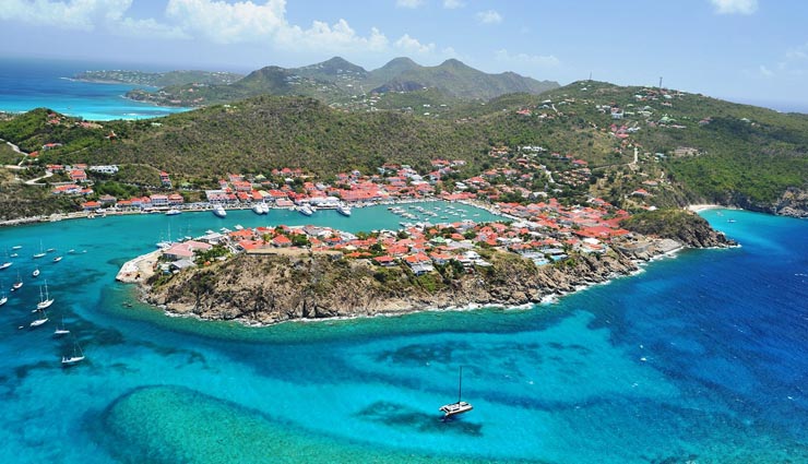 kauai island,st lucia island,capri island,whitsunday island,st barts,5 islands that are beautiful than your imagination,most beautiful islands in the world,around the world,islands