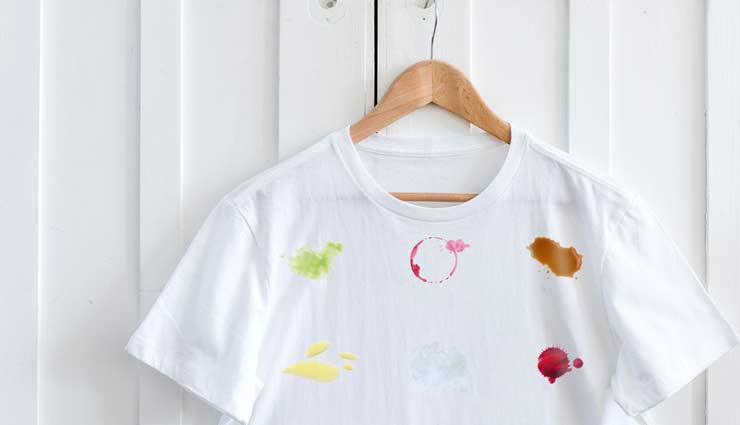 कपड़ों पर लगे दाग ना कर दे कहीं ड्रेस को बर्बाद, आजमाए ये उपाय stains on clothes,removing stains on clothes,household tips,washing tips,home decor tips