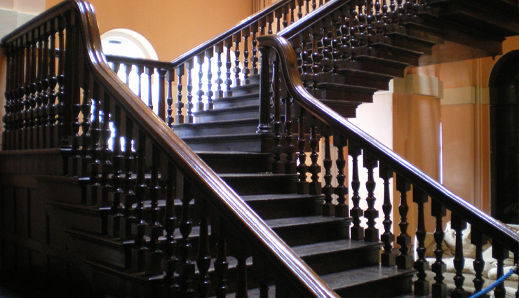 astrology tips,staircase in your house affect your health,tips for good health,vastu tips for good health,vastu tips for prosperity