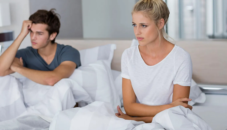 stashing in relationships,signs of stashing,stashing behavior in dating,being stashed in a relationship,relationship stashing signs,hidden relationship,partner hiding you,stashing dating trend,lovebombing and stashing,social media stashing signs,public outings and stashing,hidden dating behavior,commitment issues in dating,stashing and relationship commitment,relationship secrecy signs,dealing with stashing in dating