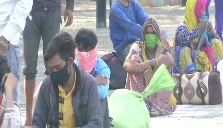 
घर लौट रहे प्रवासी मजदूरों से अब राज्य सरकारें कर रही है रुक जाने की अपील