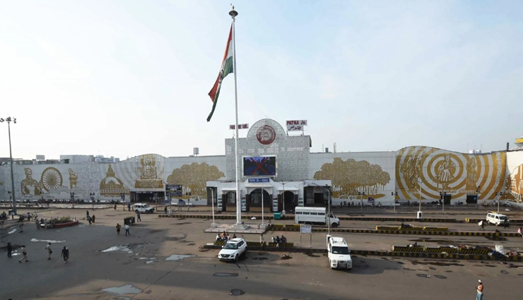 the busiest railways stations in india