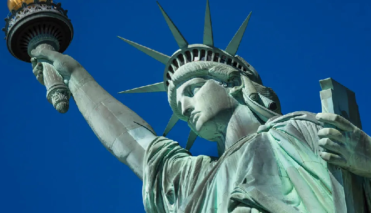 new york landmarks,nyc attractions,must-see spots nyc,iconic nyc destinations,tourist spots new york,nyc sightseeing,top nyc landmarks,new york city travel,nyc tourism,new york city attractions,nyc travel guide,things to do in new york city,nyc points of interest,visiting new york city,exploring nyc