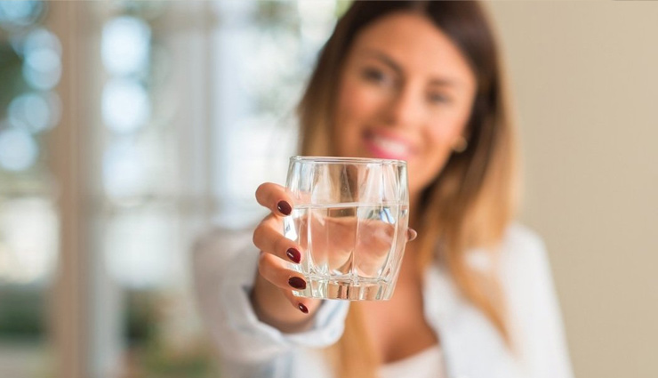 bloating remedies,morning habits for bloating,improve digestion,warm lemon water benefits,fiber-rich breakfast,mindful eating practices,hydration and digestion,exercise for bloating,digestive health tips,natural bloating relief,reduce bloating at home,healthy morning routine,bloating causes and solutions