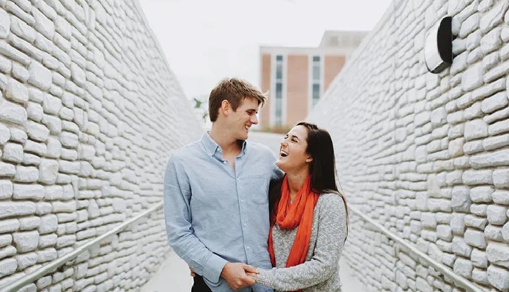 stop chasing women,attracting the right woman,meaningful relationships,emotional reasons for chasing,dating advice for men,healthy relationships,dating habits,stop playing games in relationships,building confidence in dating,psychology of chasing women