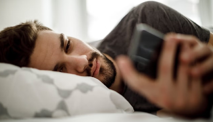 what men find attractive in women,traits men like in women,signs a man is attracted to you,men’s attraction to women,qualities men seek in a partner,physical attraction in relationships,emotional attraction in women,what makes a woman attractive to men,key traits of attractive women,signs of male interest in women