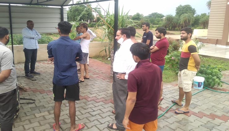 डूंगरपुर : दो ताले तोड़कर बेखौफ चोरो ने चुराई बाइक, घरवालों को इसकी भनक तक नहीं