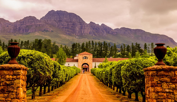 south africa destinations,popular places in south africa,must-visit destinations in south africa,top tourist spots in south africa,south africa travel guide,best places to visit in south africa,south africa tourism,famous landmarks in south africa,south africa sightseeing,top attractions in south africa