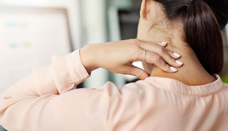 7 Best Ways To Treat Stiff Neck at Home
