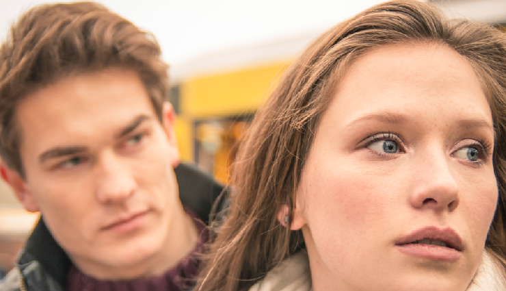 8 Signs That You are Still Dating Your Ex and Just Can't Let Go