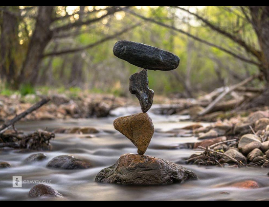 क्या आपने कभी पत्थरो का ऐसा  बैलेंस देखा है? 