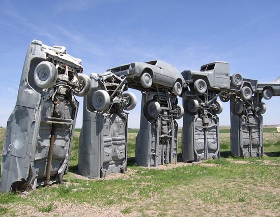 Story of America's Famous Stonehenge- Car Memorial
