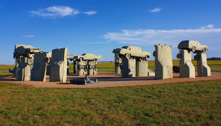 stonehenge car memorial,travels