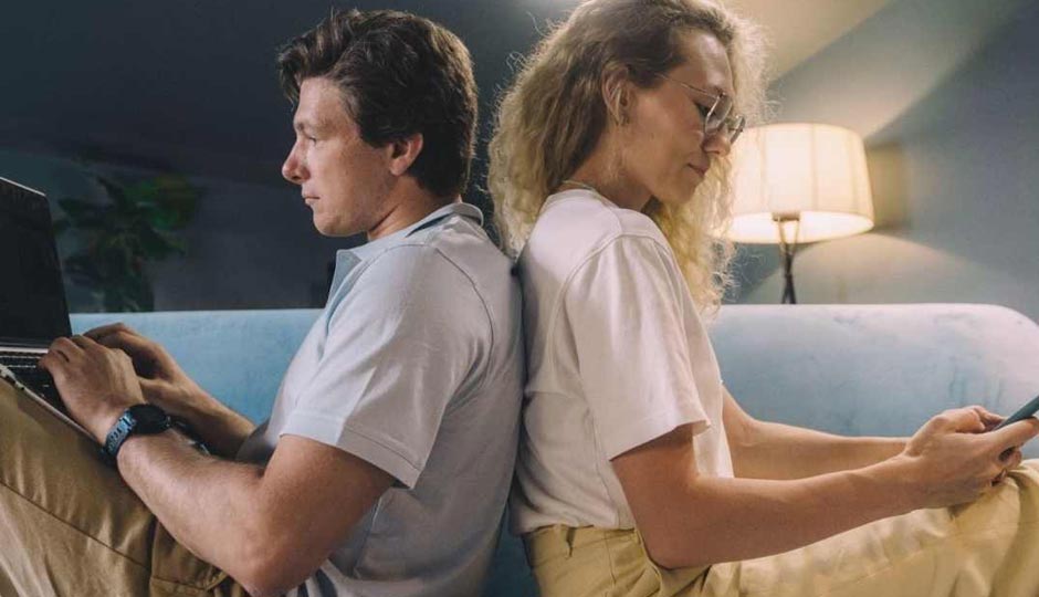 10 Ways To Know When To Stop Texting a Guy
