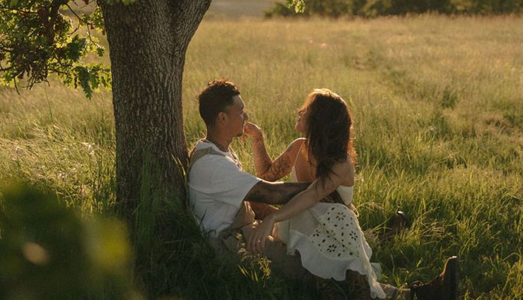 storytelling in relationships,relationship bonding through stories,emotional connection in relationships,couples storytelling benefits,power of storytelling in love,strengthen relationship bond,communication in relationships,relationship advice,deepen intimacy with storytelling,how storytelling helps couples