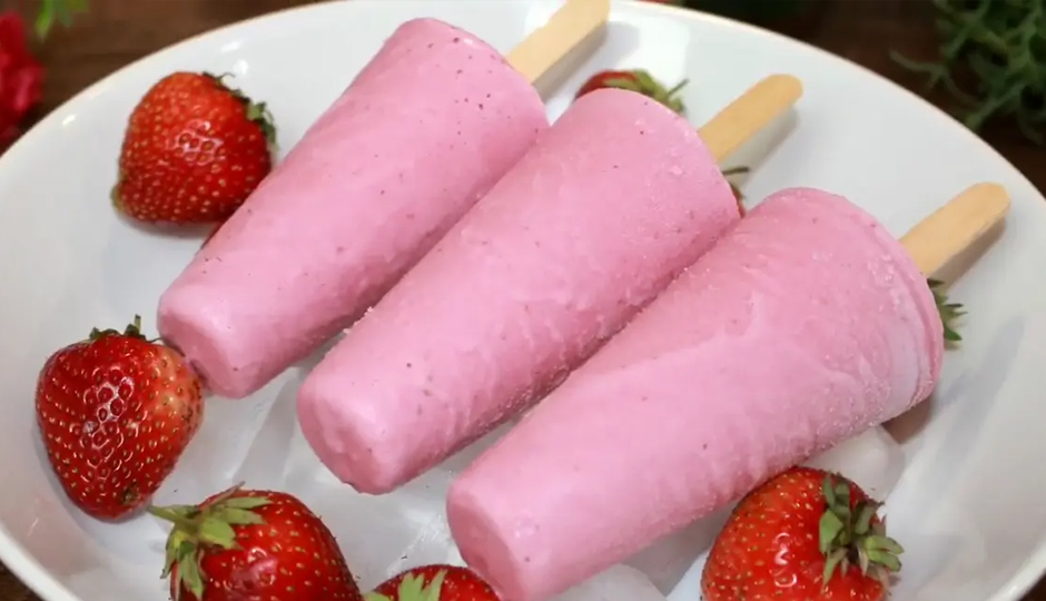 strawberry kulfi,strawberry kulfi summer,strawberry kulfi cool,strawberry kulfi tasty,strawberry kulfi delicious,strawberry kulfi ingredients,strawberry kulfi recipe
