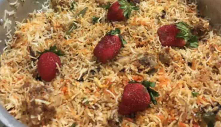 weird food combinations,unusual food pairings,bizarre culinary creations,peculiar food combinations,odd food pairings,strange food concoctions,weird culinary fusions,eccentric food mashups,quirky food combinations,outlandish food marriages,strange food experiments,unconventional flavor pairings,odd food trends,unique food matches,curious food unions,whacky food concoctions,unusual flavor combinations,unexpected food pairings,eccentric culinary inventions,offbeat food concoctions