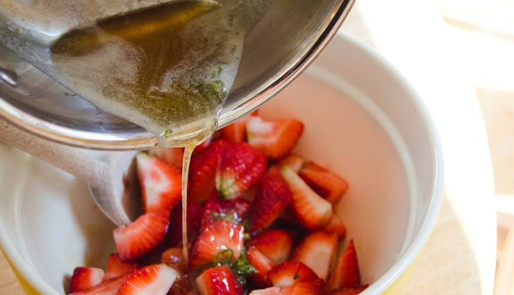 beauty tips,skin care tips,5 ways to treat acne naturally,home remedies to treat acne,how to treat acne