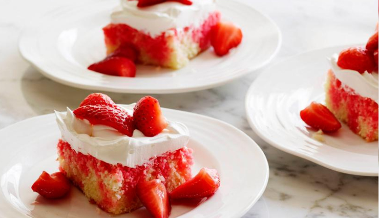 recipe strawberry poke cake,strawberry cake recipe,desert recipe,easy recipe,hunger struck,food