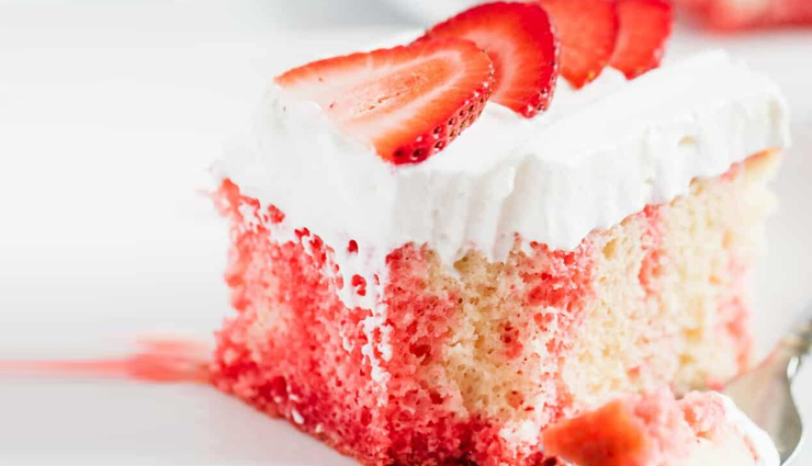 recipe strawberry poke cake,strawberry cake recipe,desert recipe,easy recipe,hunger struck,food