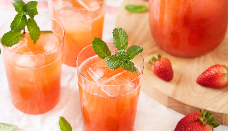 Recipe- Keep Yourself Cool in Summers With Classic Strawberry Lemonade